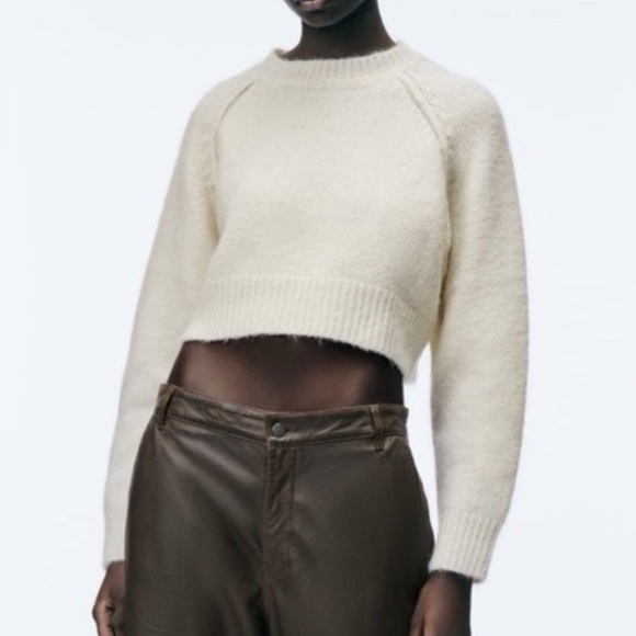 CROPPED COZY KNIT SWEATER - Picture 3 of 4